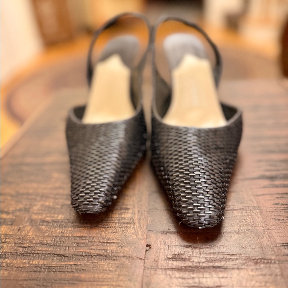 Chic Black Woven Slingback Heels